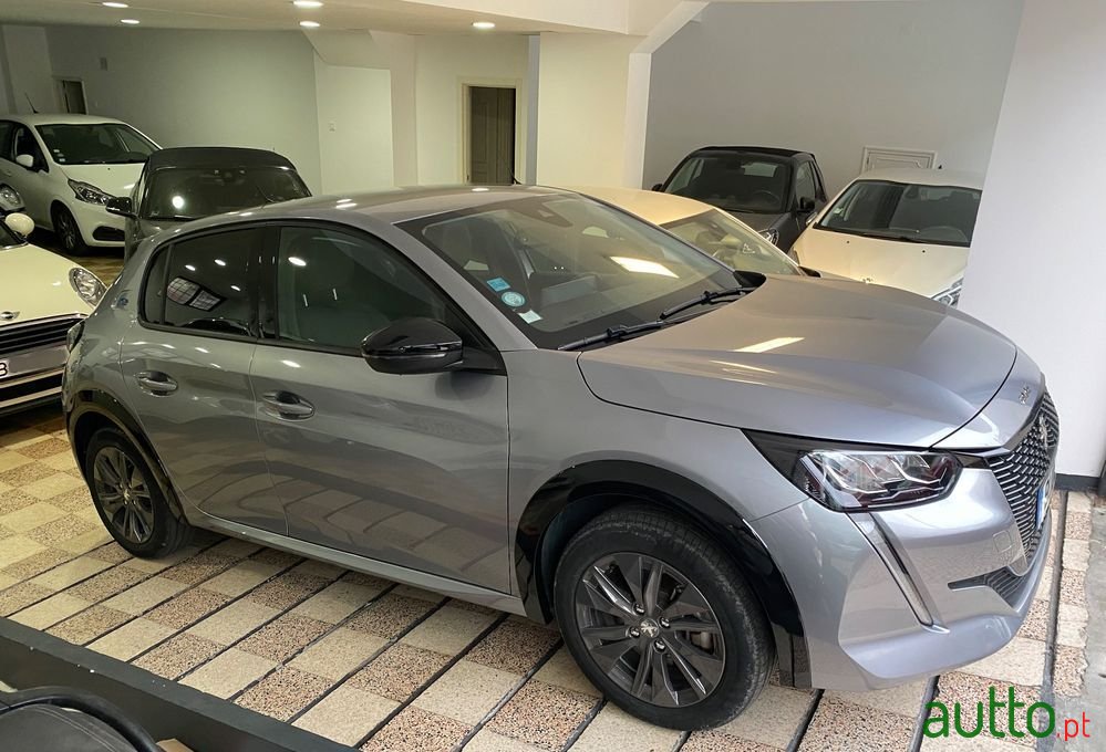 2022' Peugeot e-208 photo #1