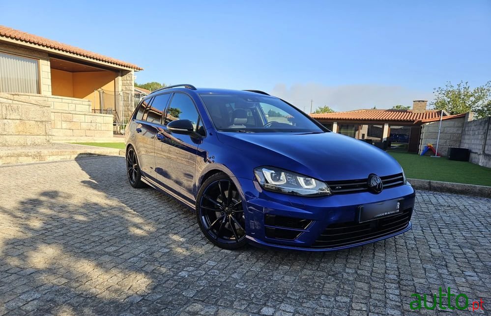 2015' Volkswagen Golf Variant photo #1