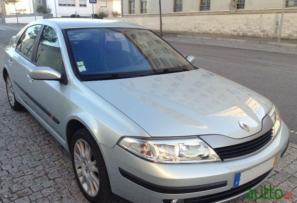 2002' Renault Laguna 1.8 photo #1