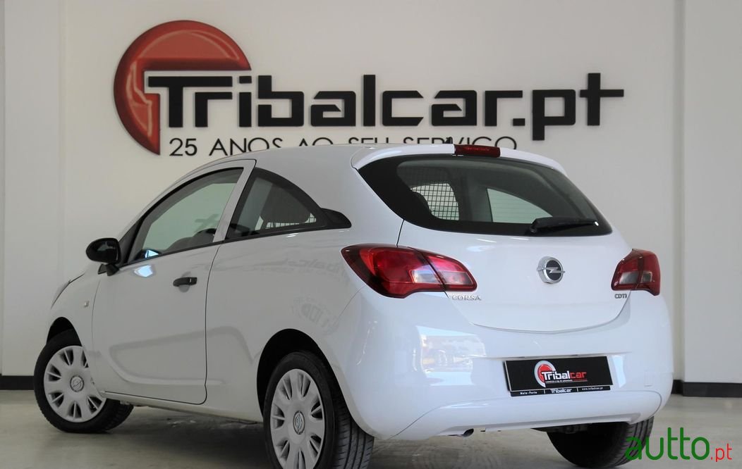 2015' Opel Corsa photo #2