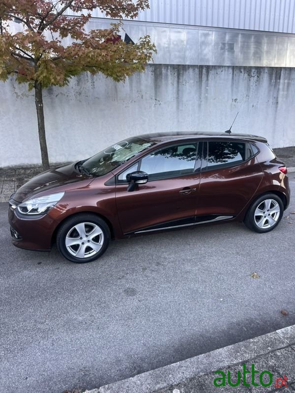 2013' Renault Clio photo #6