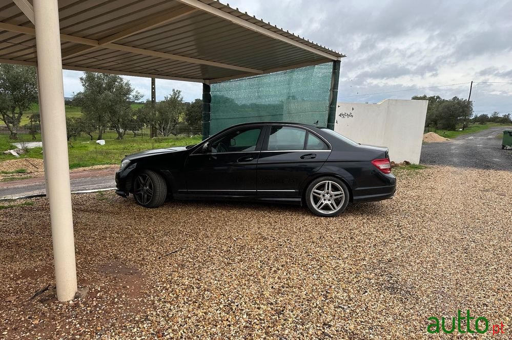 2007' Mercedes-Benz Classe C photo #2