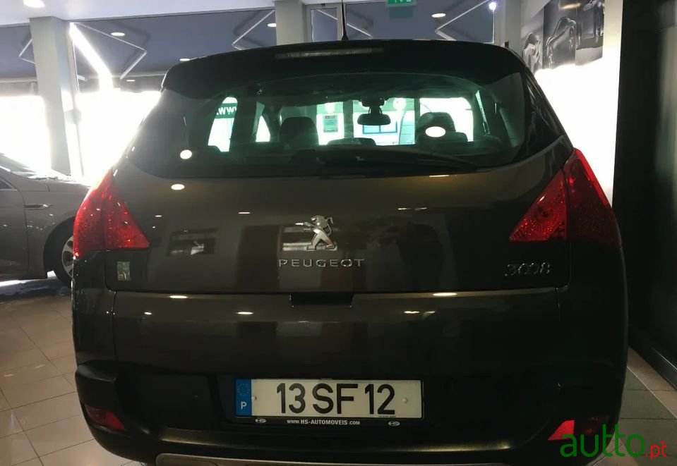 2012' Peugeot 3008 photo #5