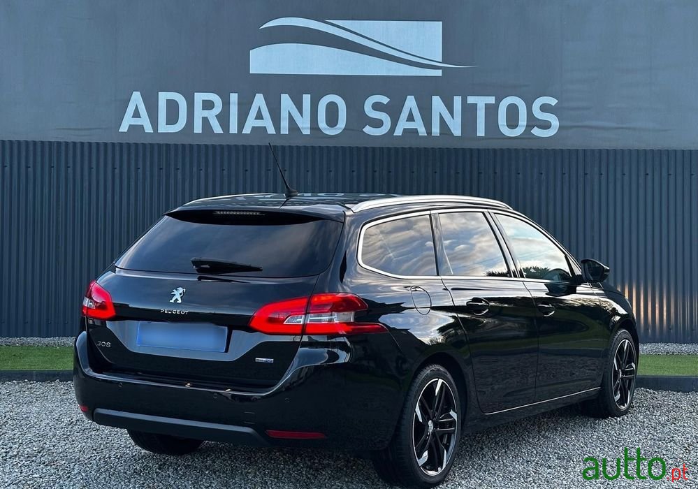 2015' Peugeot 308 photo #6