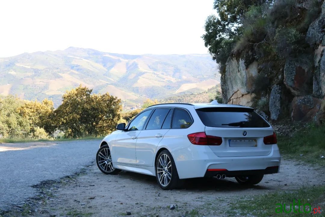 2016' BMW 320 photo #2