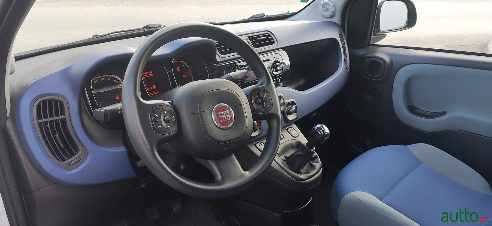 2015' Fiat Panda photo #4