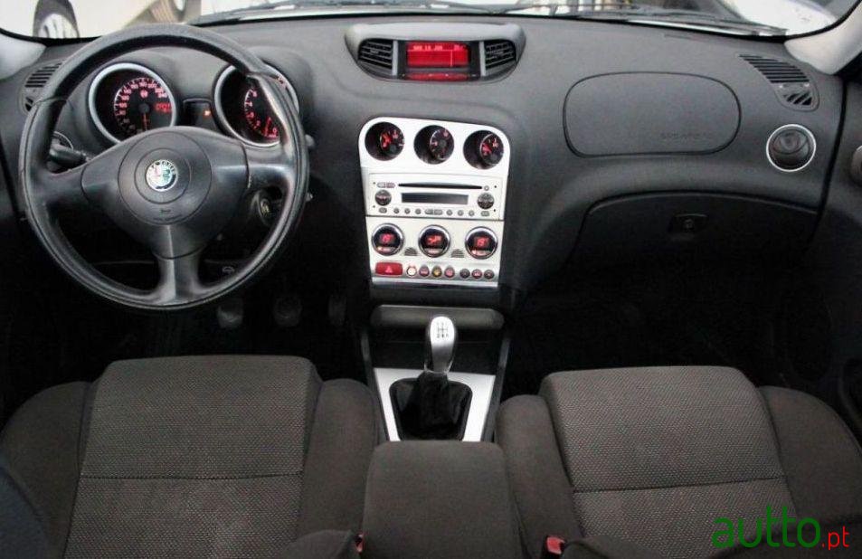 2003' Alfa Romeo 156 1.6 Ts photo #1