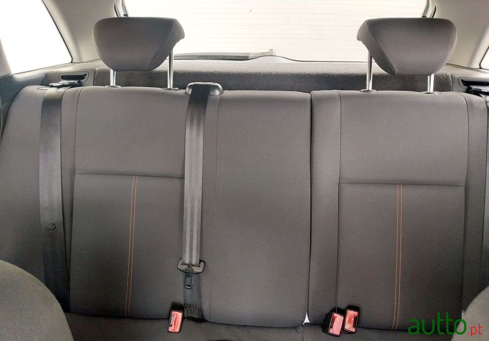 2012' SEAT Ibiza photo #5