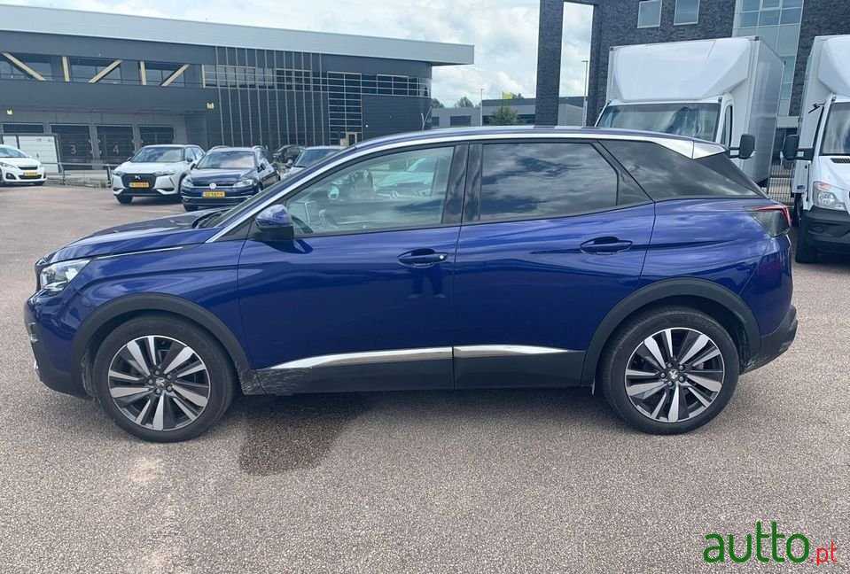 2017' Peugeot 3008 photo #1