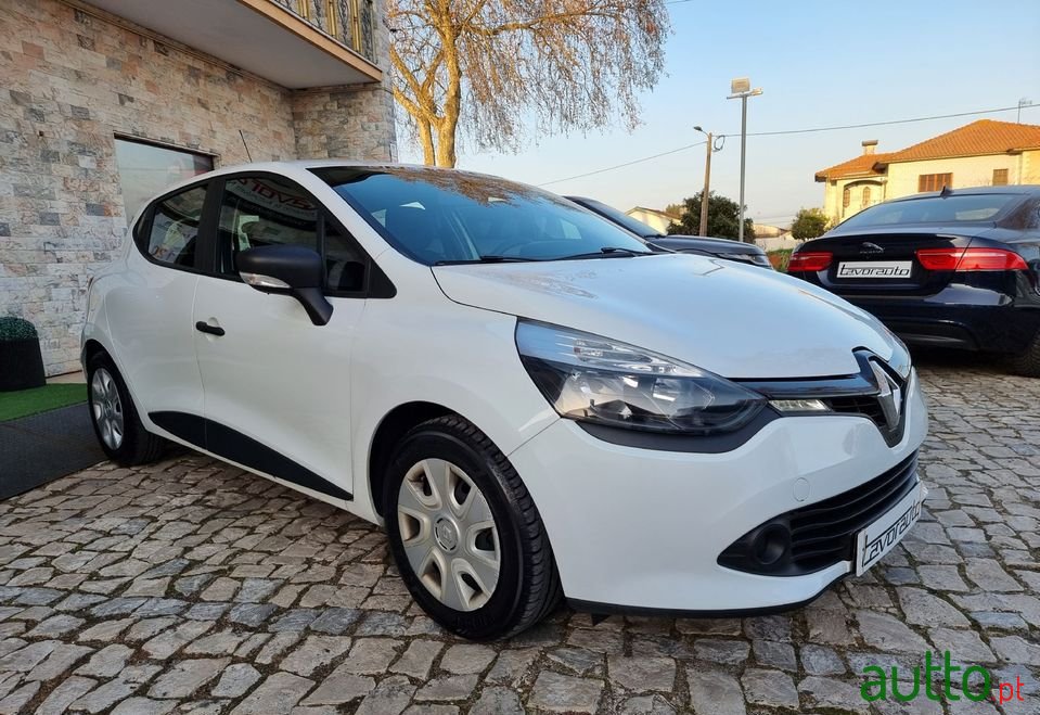 2016' Renault Clio photo #2