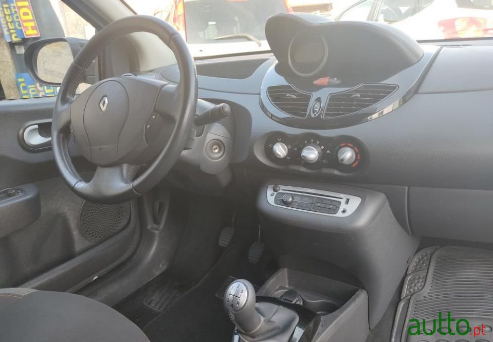 2013' Renault Twingo photo #5