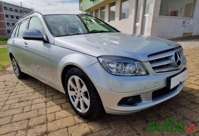 2008' Mercedes-Benz C-220 photo #5