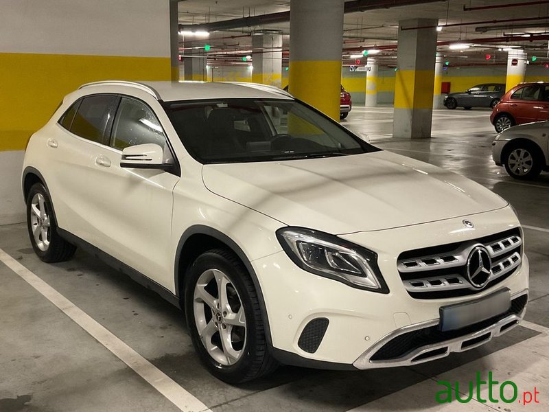 2017' Mercedes-Benz GLA 200 D Urban Aut. photo #1