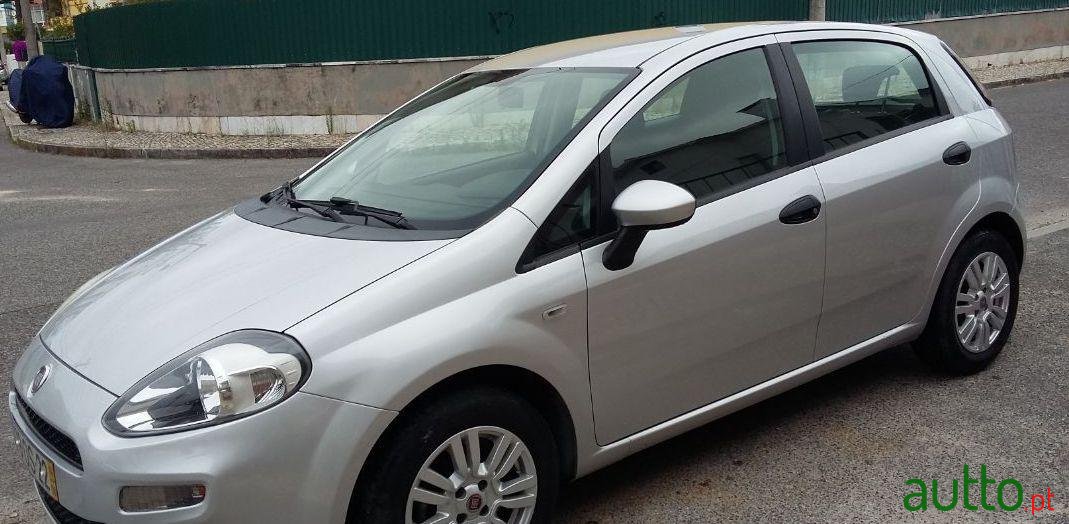 2014' Fiat Punto Evo photo #4