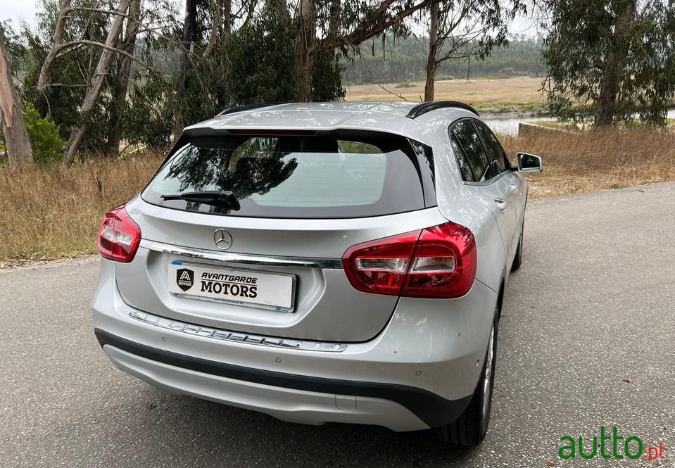 2016' Mercedes-Benz Gla-180 photo #6