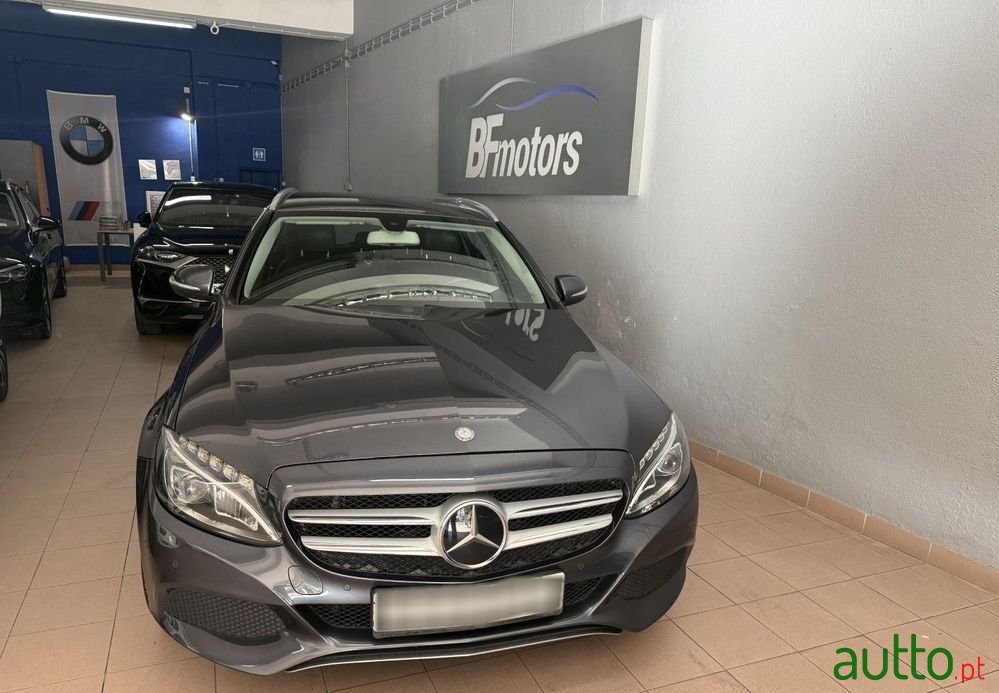 2014' Mercedes-Benz Classe C photo #1