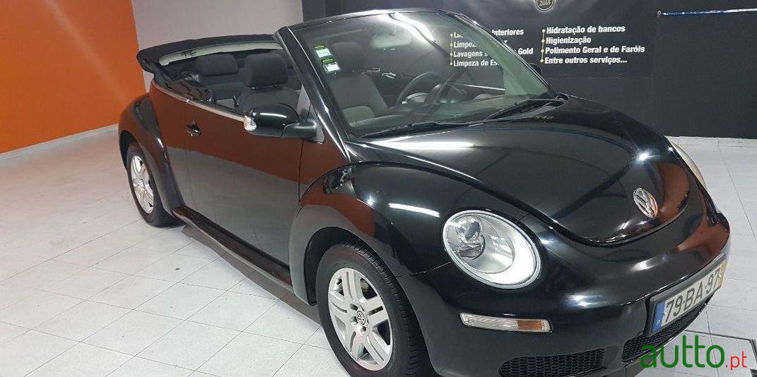 2005' Volkswagen New Beetle 1.4 Top 2ª Geração photo #1