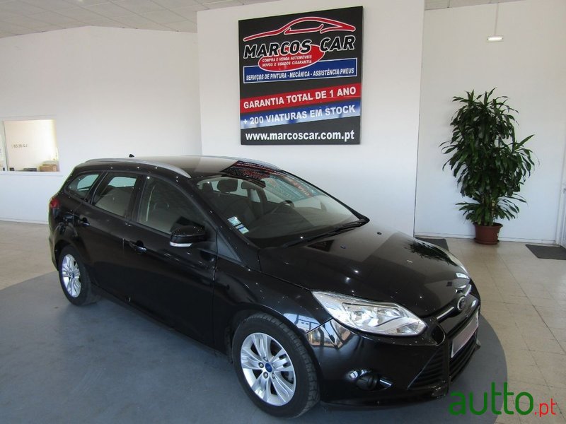 2011' Ford Focus Sw photo #1