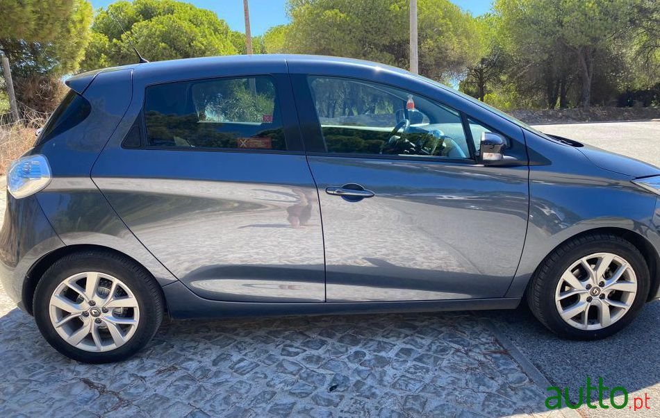 2019' Renault Zoe photo #5