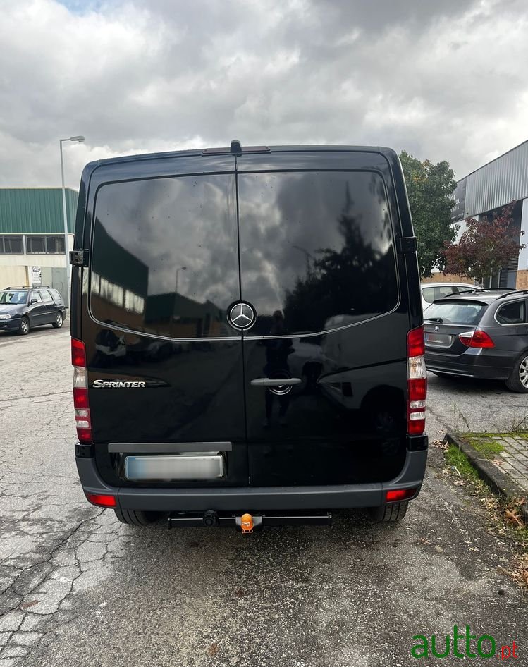 2010' Mercedes-Benz Sprinter photo #4