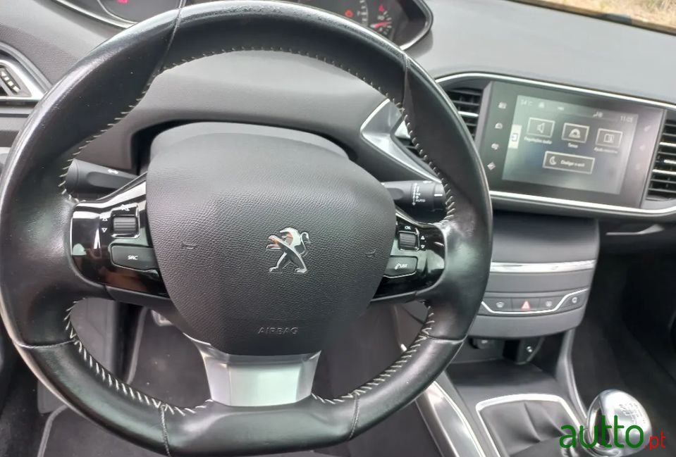 2016' Peugeot 308 photo #6