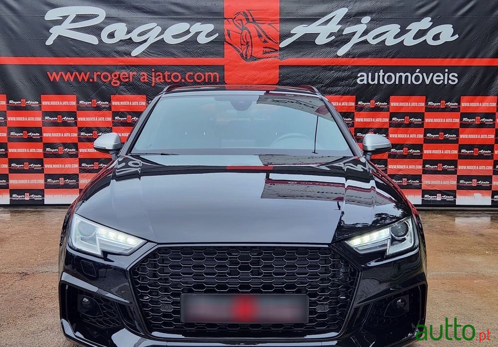 2018' Audi A4 Avant photo #5