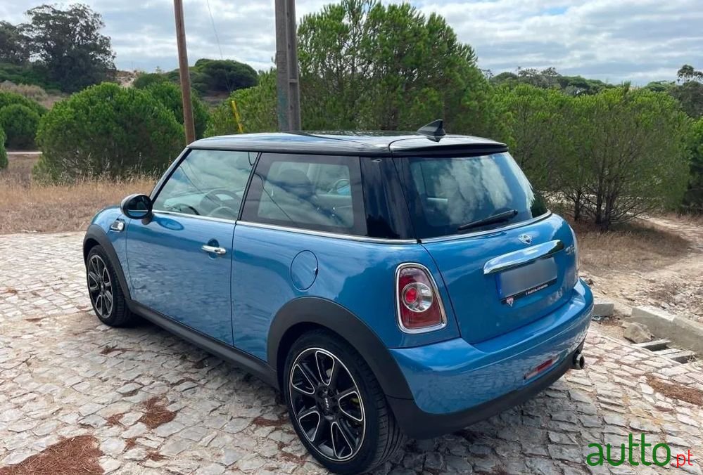 2012' MINI Cooper D 3 Portas photo #6