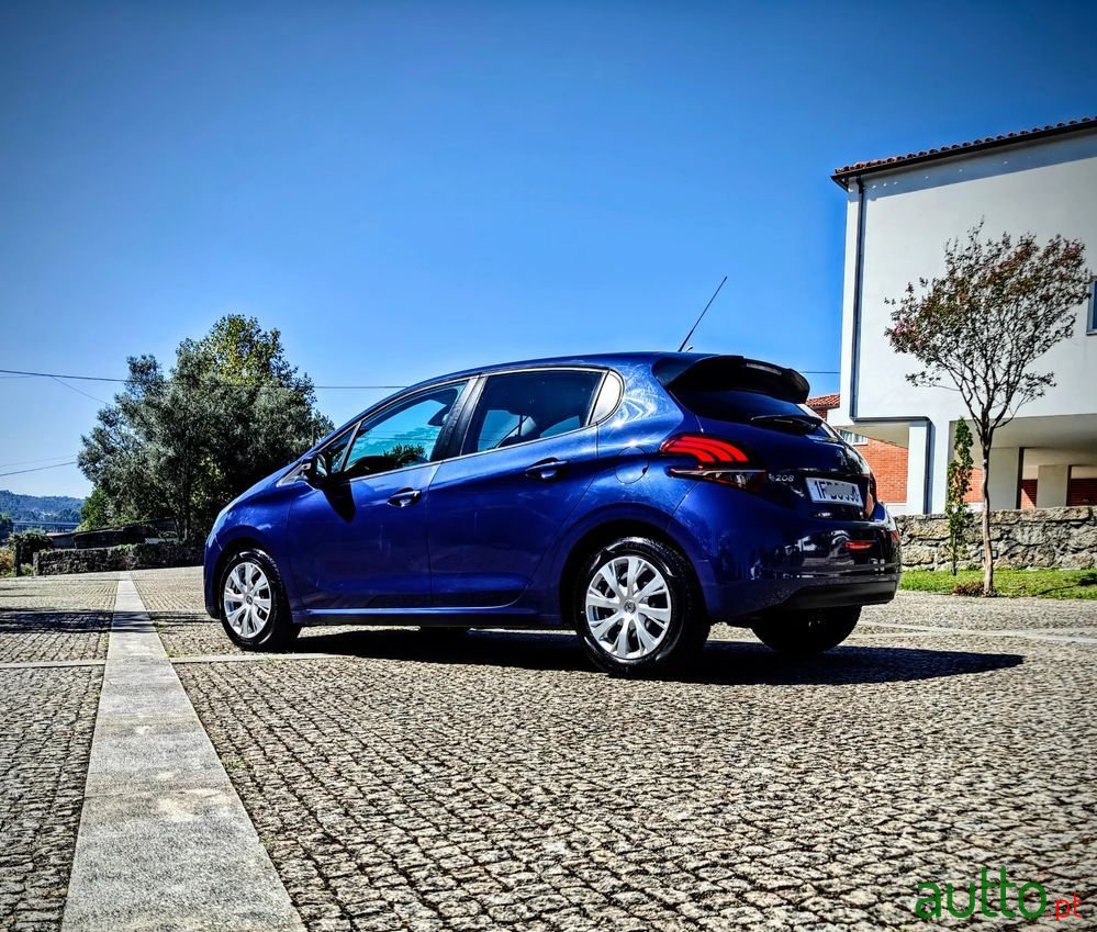 2018' Peugeot 208 photo #3