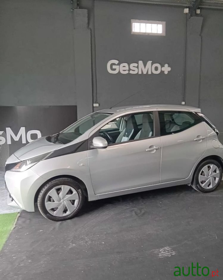 2018' Toyota Aygo 1.0 X-Play+Ac photo #4