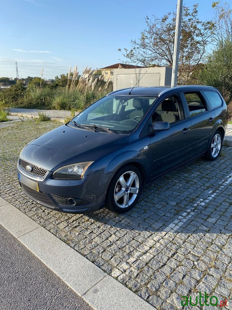 2007' Ford Focus Sw photo #3