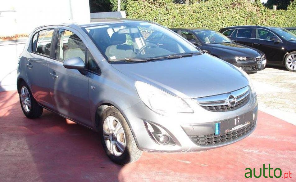 2013' Opel Corsa 1.3 Cdti Enjoy photo #3
