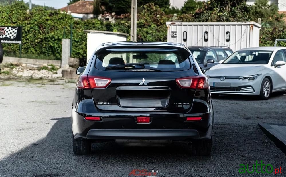 2010' Mitsubishi Lancer Sportback photo #5