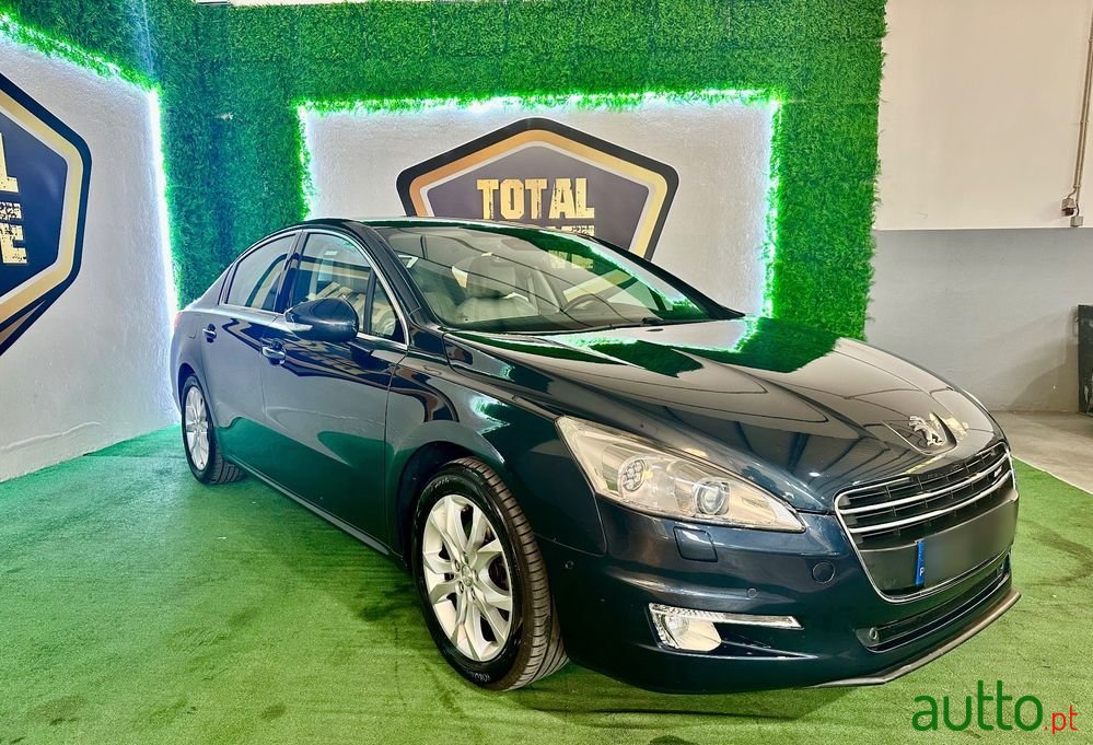 2012' Peugeot 508 2.0 Hdi Hybrid4 2-Tronic photo #3