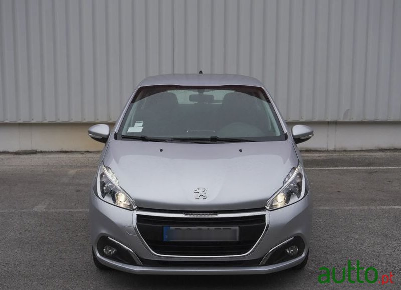 2017' Peugeot 208 photo #2