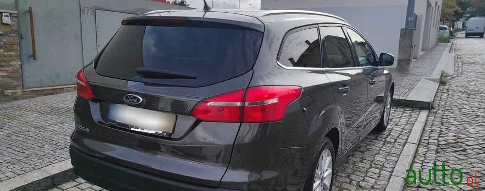 2015' Ford Focus Sw photo #3