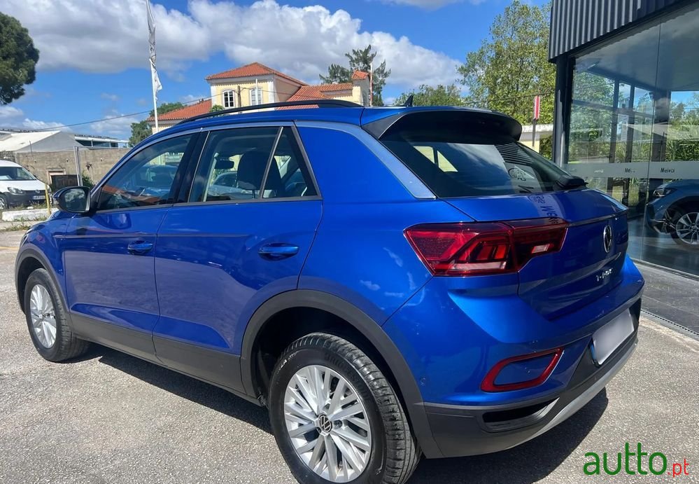 2022' Volkswagen T-Roc 1.0 Tsi Life photo #2