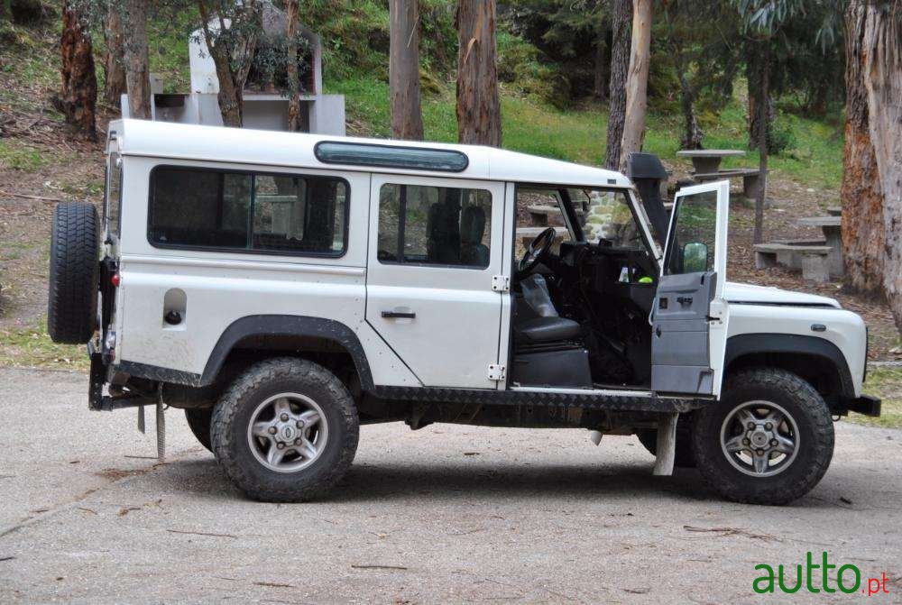 1999' Land Rover Defender 110 photo #2