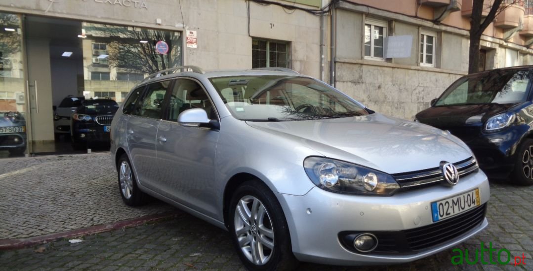 2012' Volkswagen Golf Variant photo #3