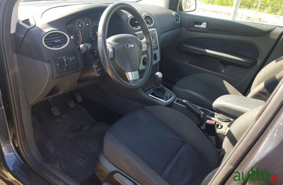 2007' Ford Focus photo #2