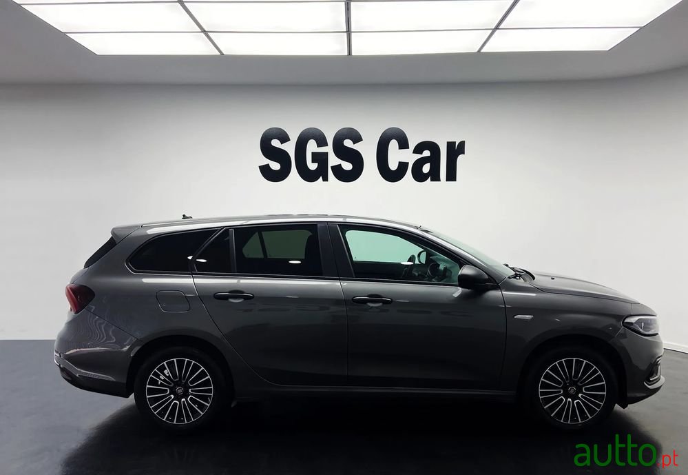 2022' Fiat Tipo Station Wagon photo #5