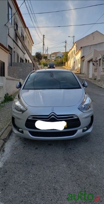 2012' Citroen DS5 photo #1