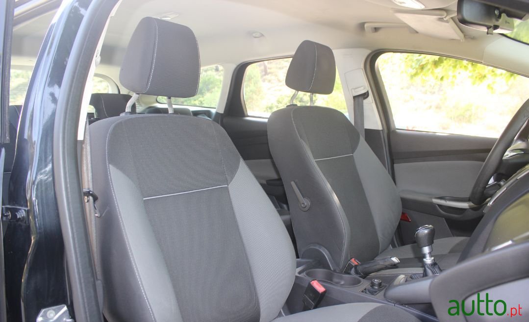 2013' Ford Focus Sw photo #5