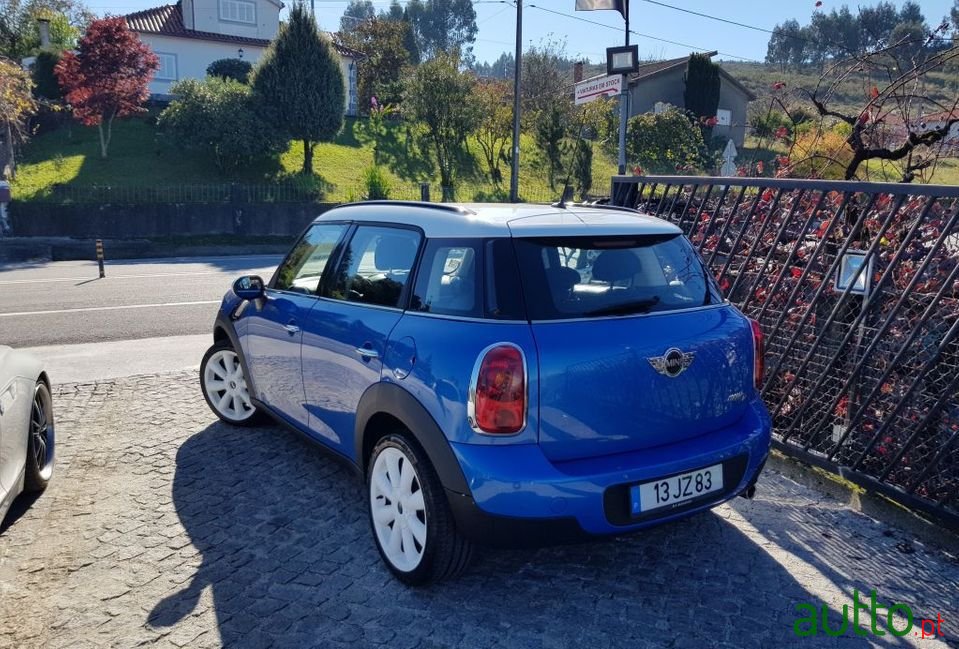 2010' MINI Countryman photo #3