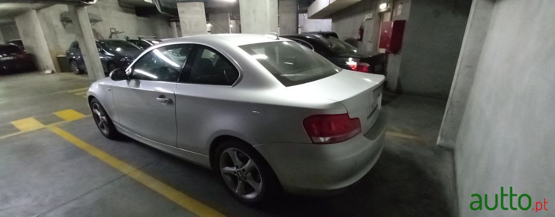 2009' BMW 120 photo #5