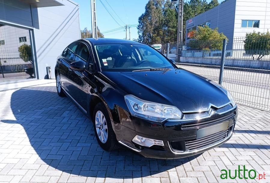 2010' Citroen C5 photo #5