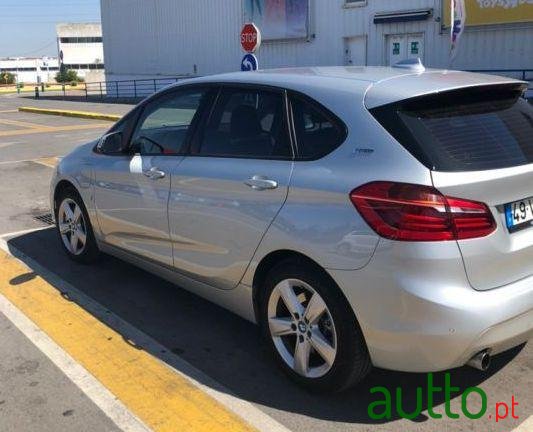 2017' BMW 225Xe Active Tourer photo #1