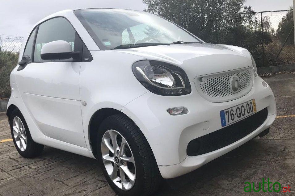 2015' Smart Fortwo photo #2
