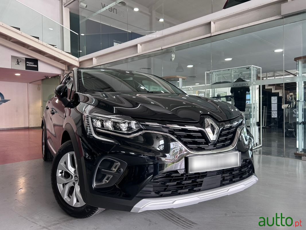 2021' Renault Captur photo #1