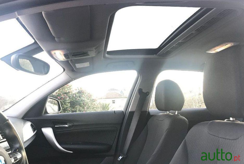 2014' BMW 116 D Pack M photo #2