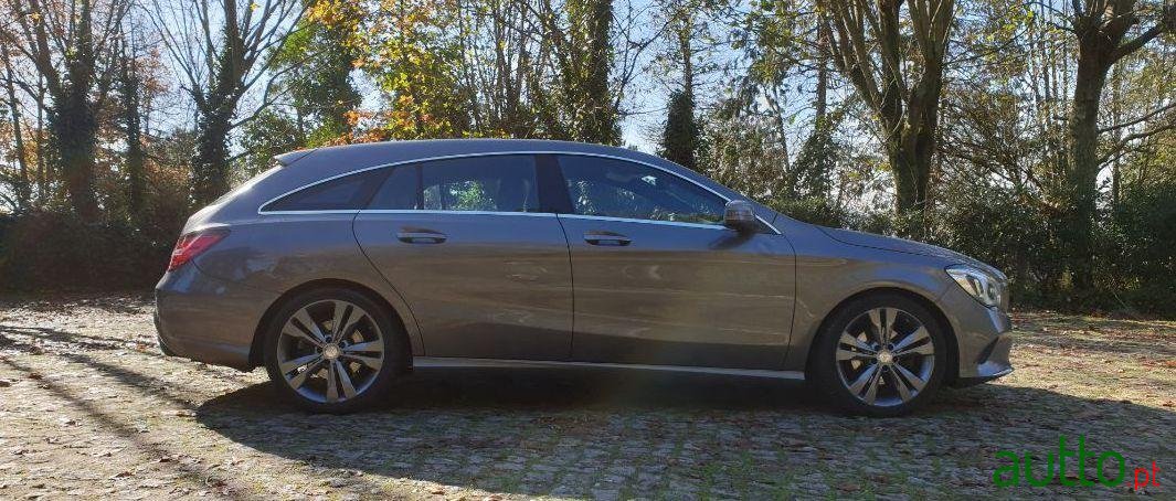 2016' Mercedes-Benz Cla-180 D Urban photo #3